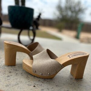 Vintage Ellemeno Heels